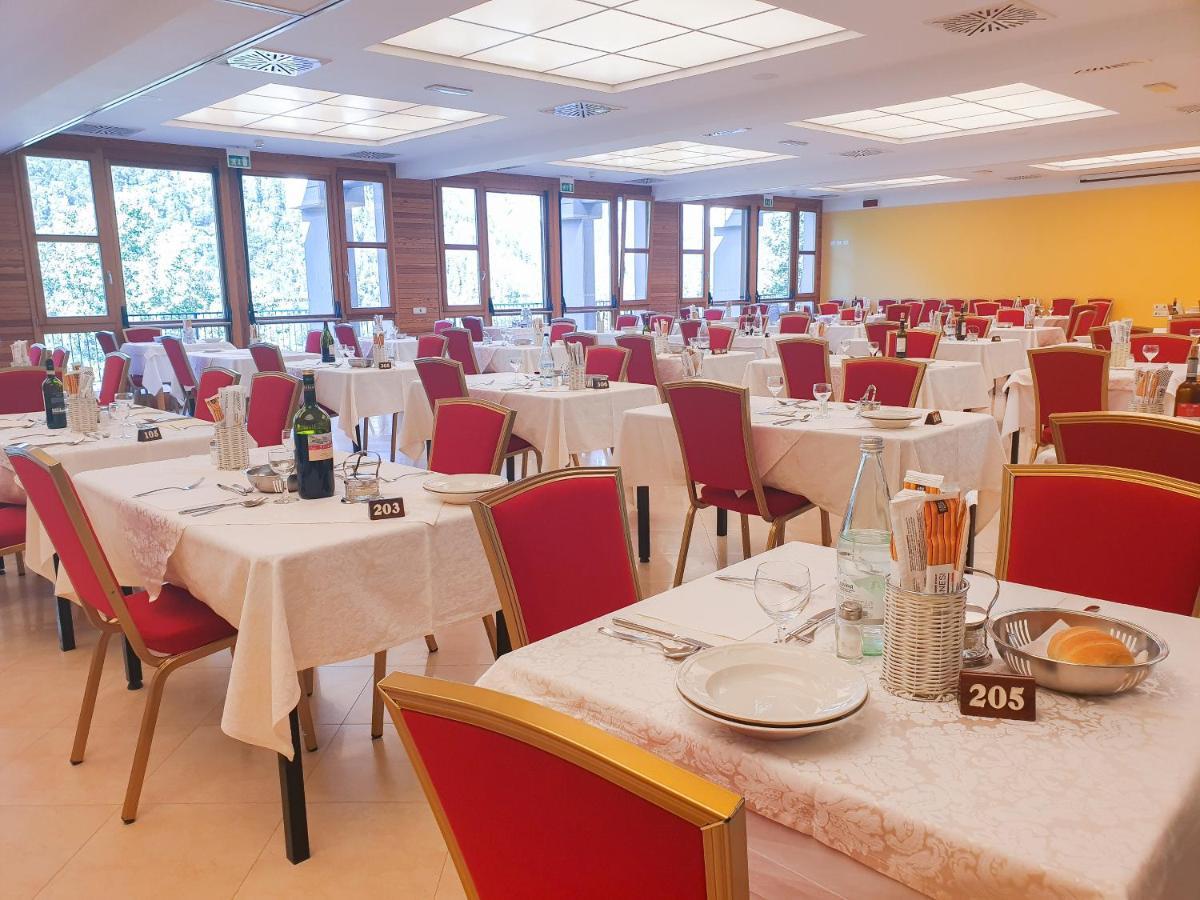 Hotel Fior Di Monte Касподжо Екстериор снимка
